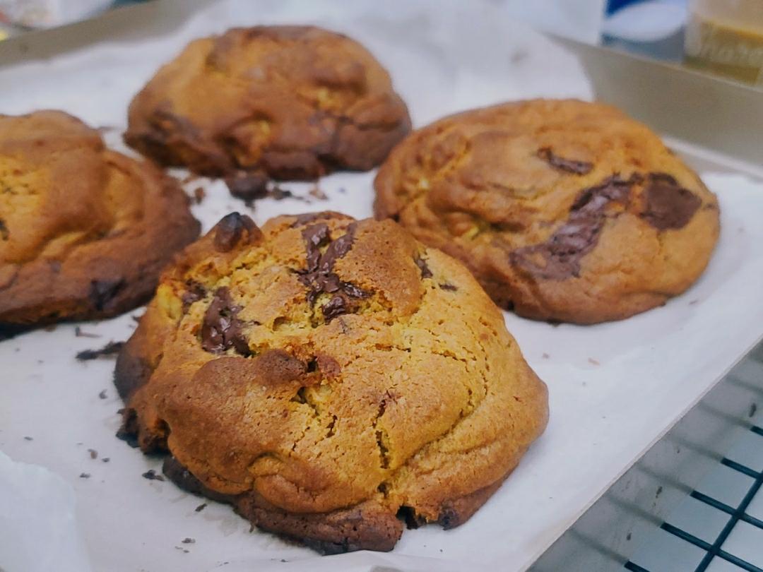 坊间传说纽约最好吃的巧克力曲奇饼Chocolate Chip Cookies at Levain Bakery