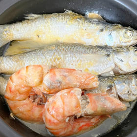 砂锅焖海鱼、虾
