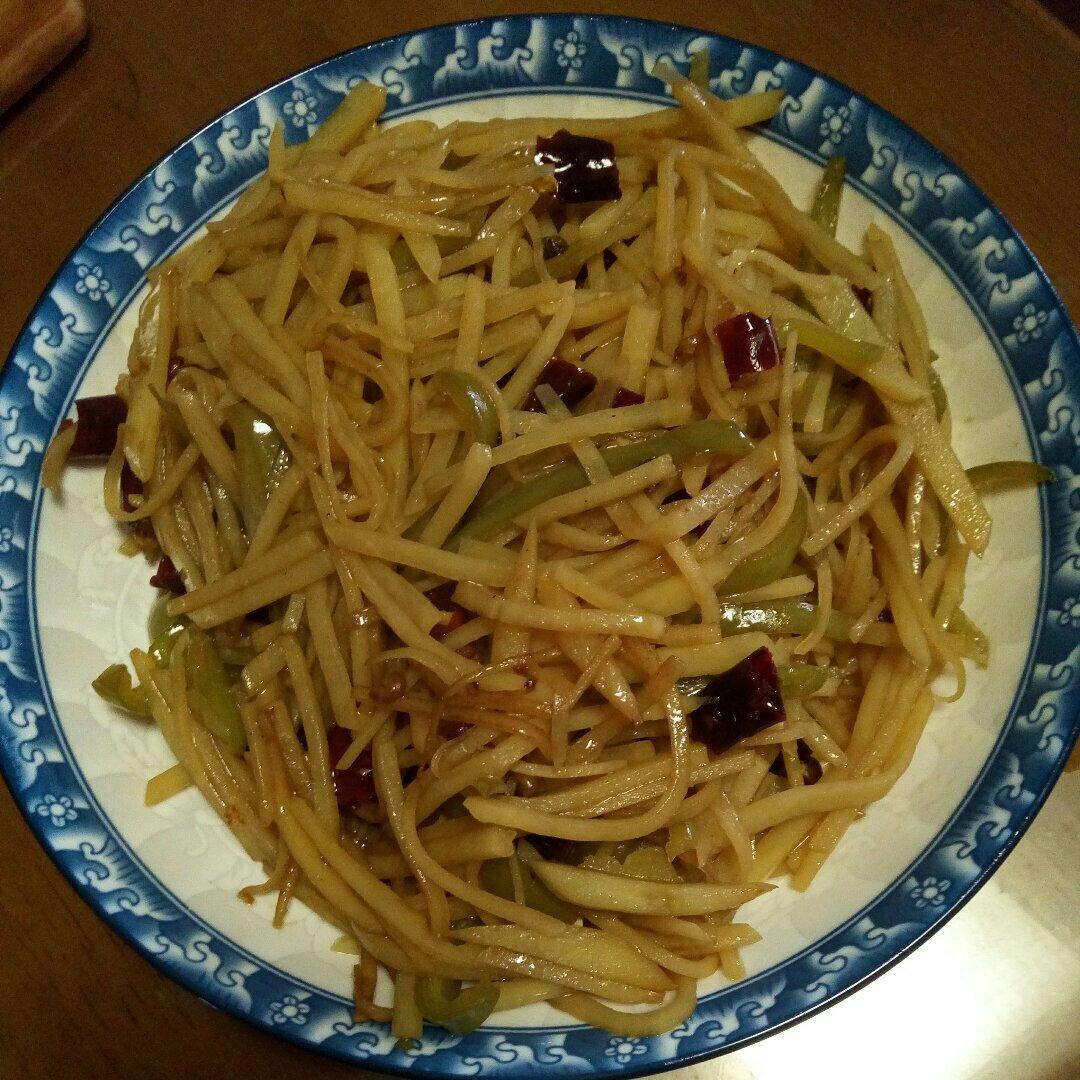 酸辣土豆丝-不用再愁不辣不酸了