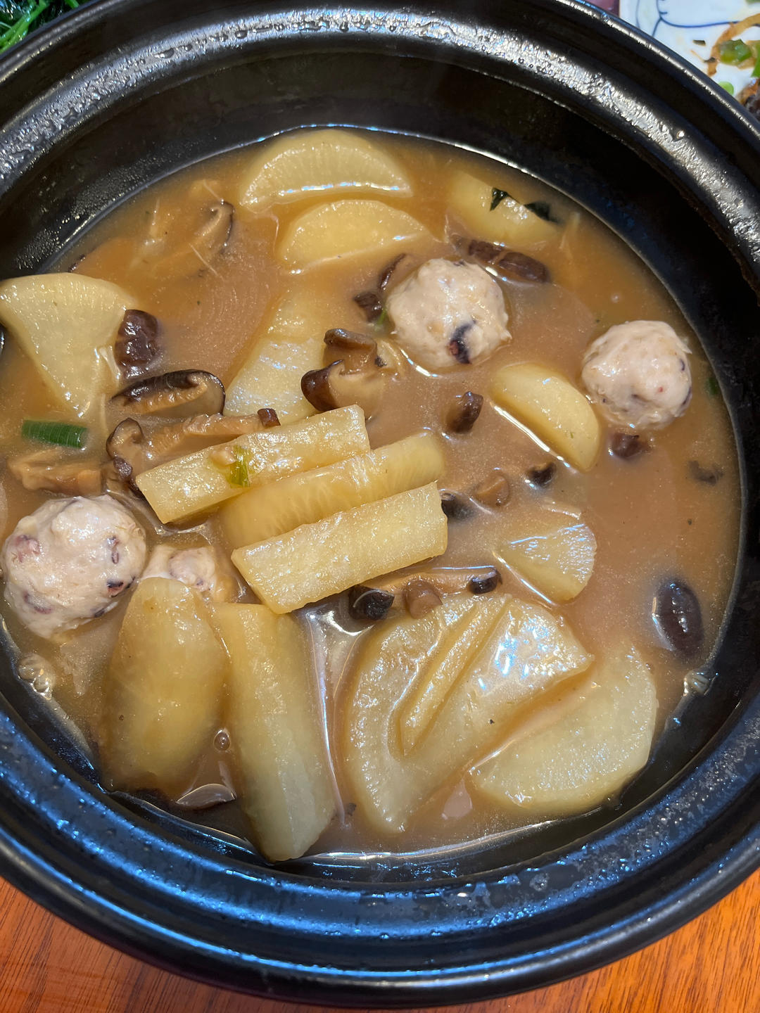 比肉好吃的【鲍汁萝卜煲】，成本5元，热乎饱全家！