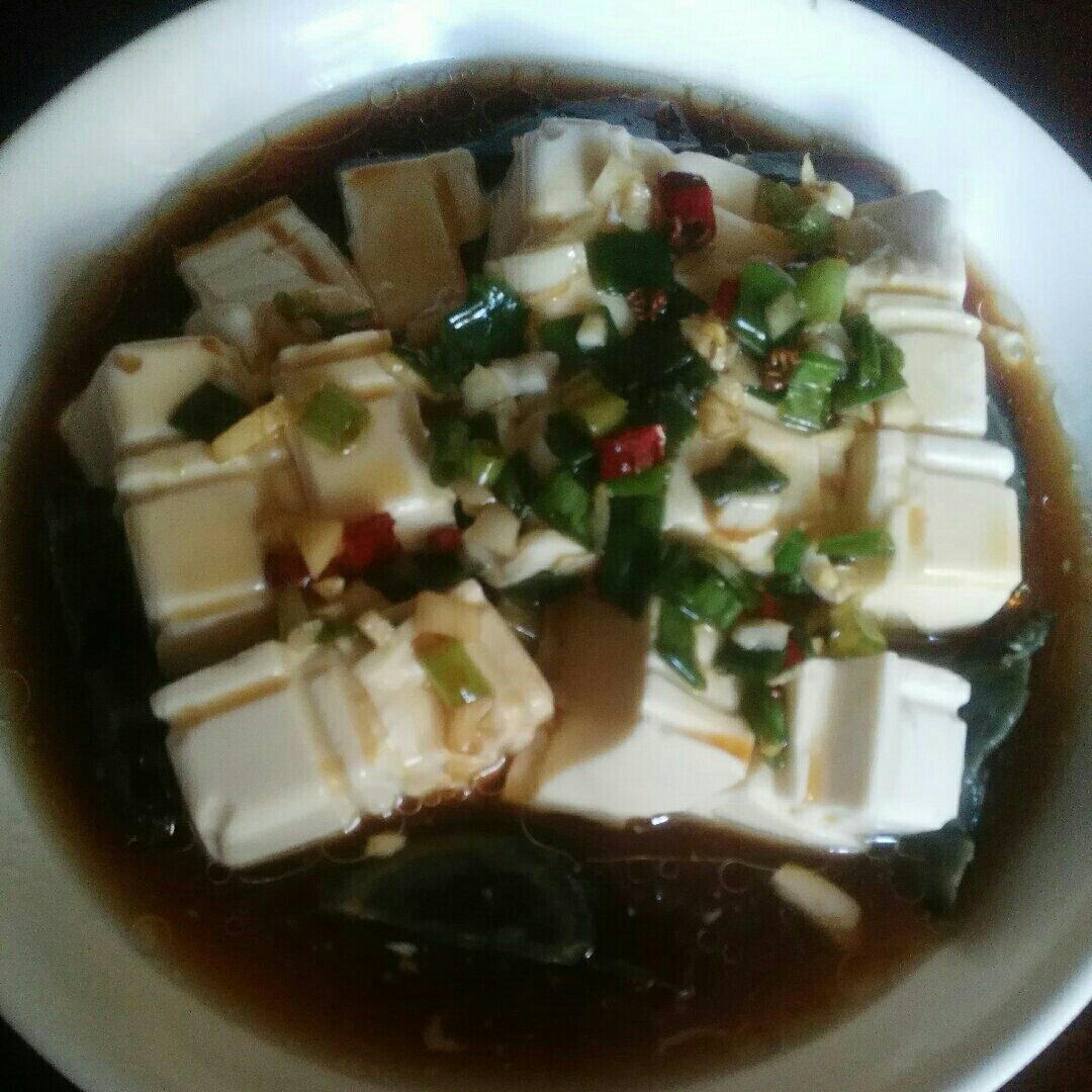 皮蛋拌豆腐
