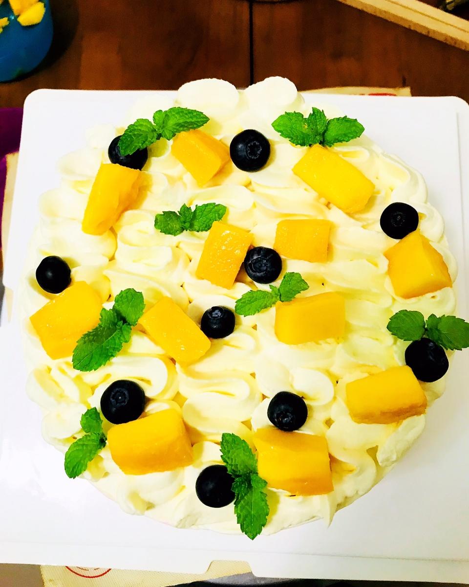 超好吃的【芒果冰淇淋蛋糕】私房配方大公开