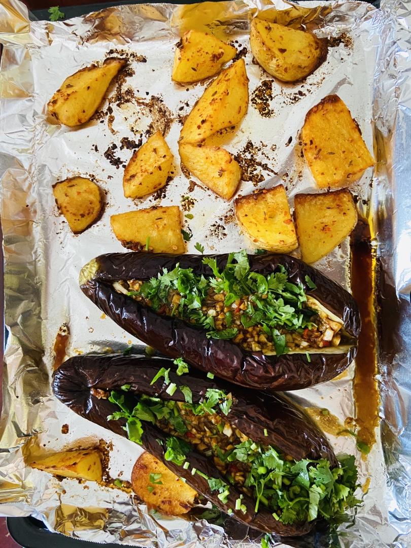 CC招牌菜销魂烤茄子，百吃不厌！