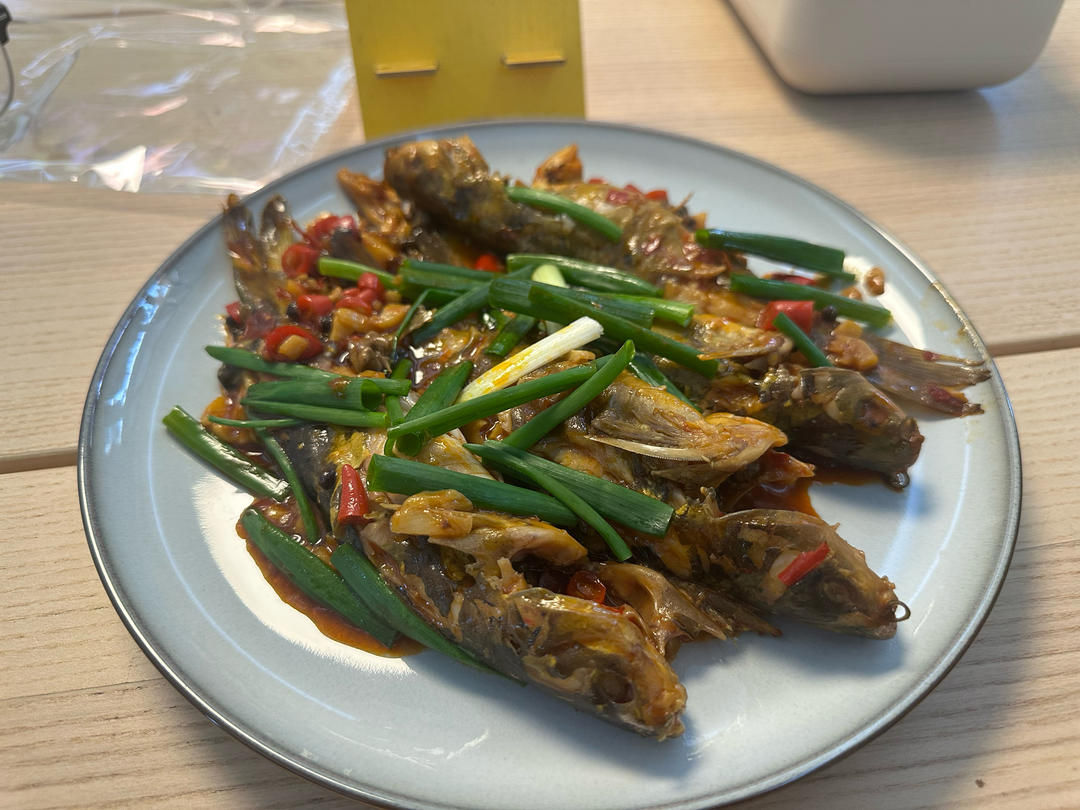 厨师长教你：“软烧黄骨鱼”的家常做法，看得口水直流
