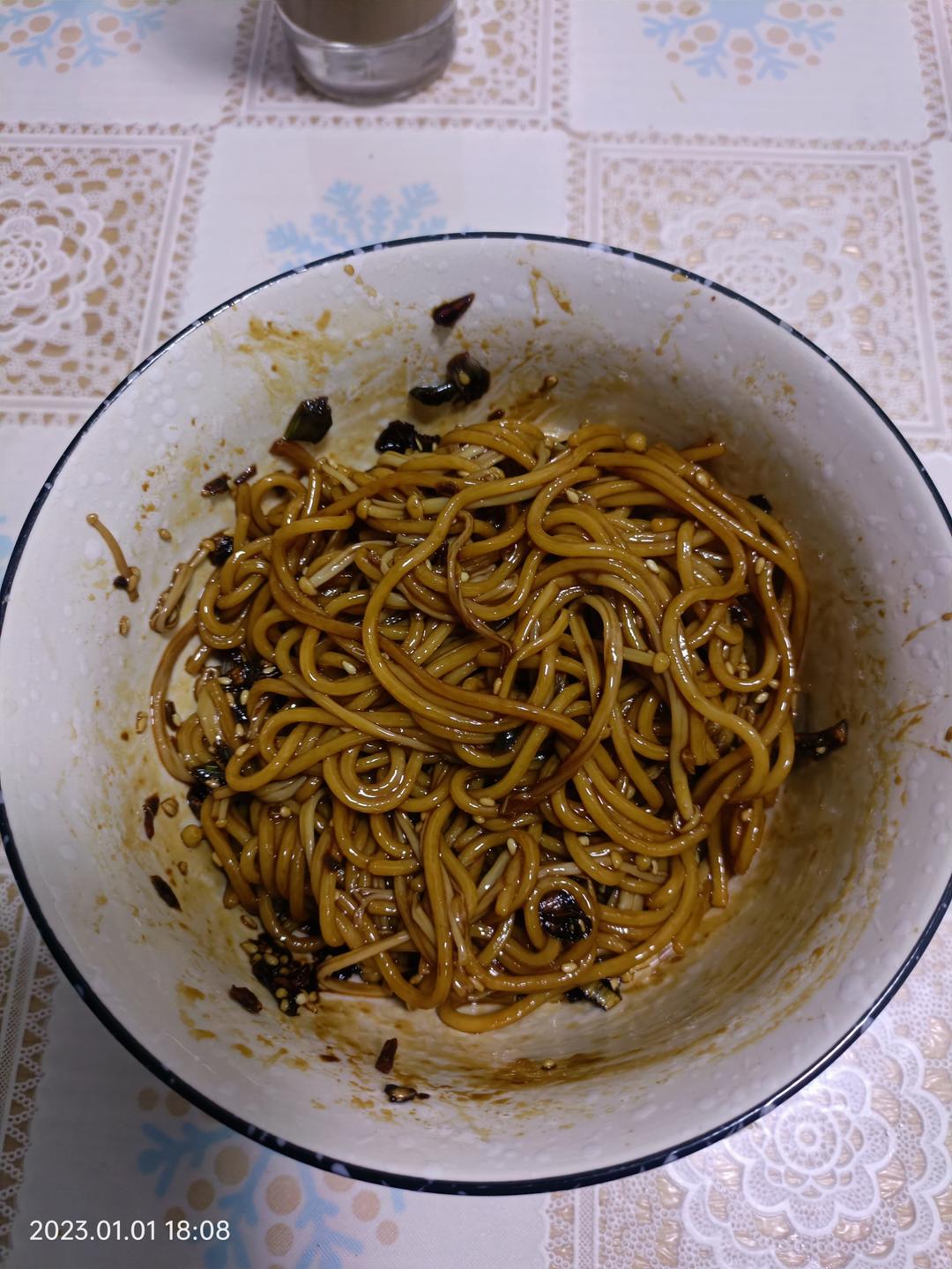 10分钟搞定的一碗葱油拌面