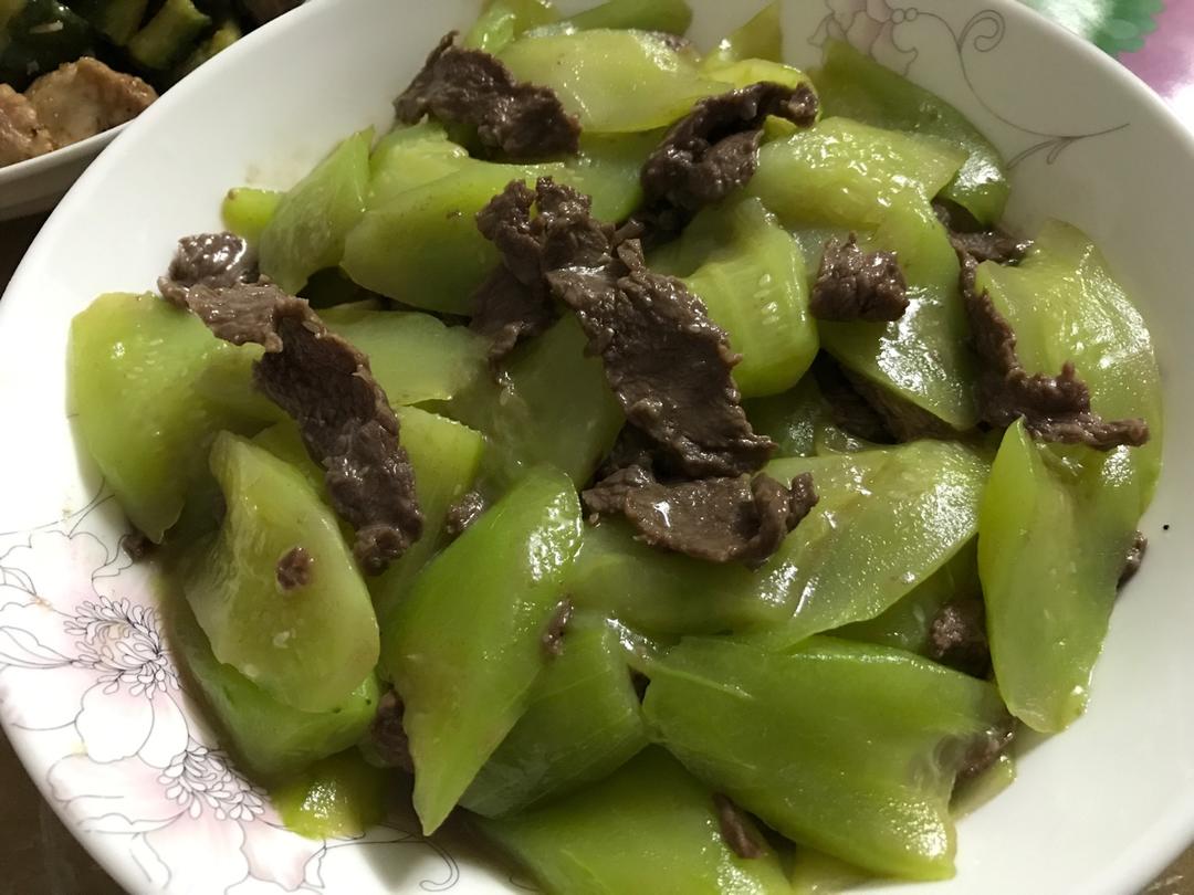 青瓜炒鲜鱿