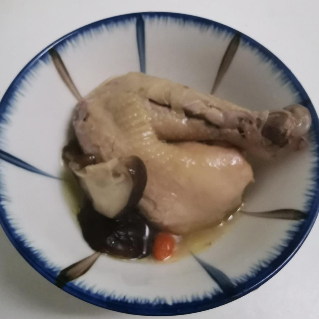 奶奶教的鲜香肥美香菇炖鸡汤