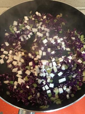 紫甘蓝炒饭的做法 步骤5