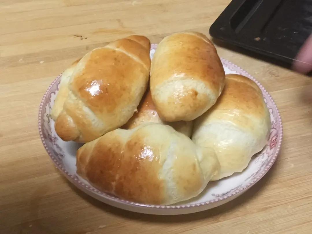 黄油面包卷