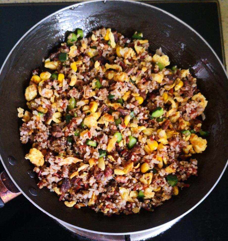 番茄芝士火腿焗饭（平底锅版）