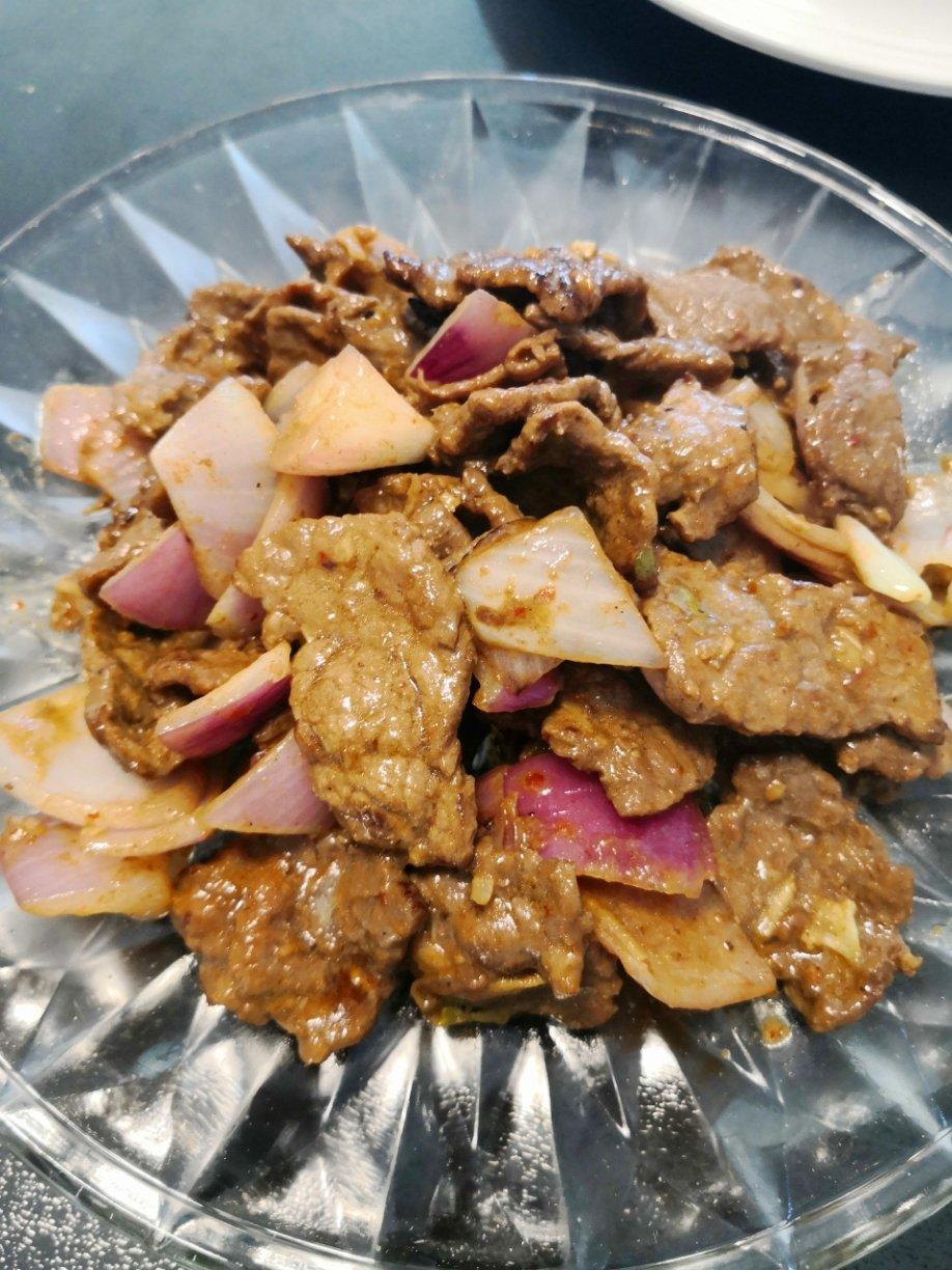 孜然洋葱炒牛肉