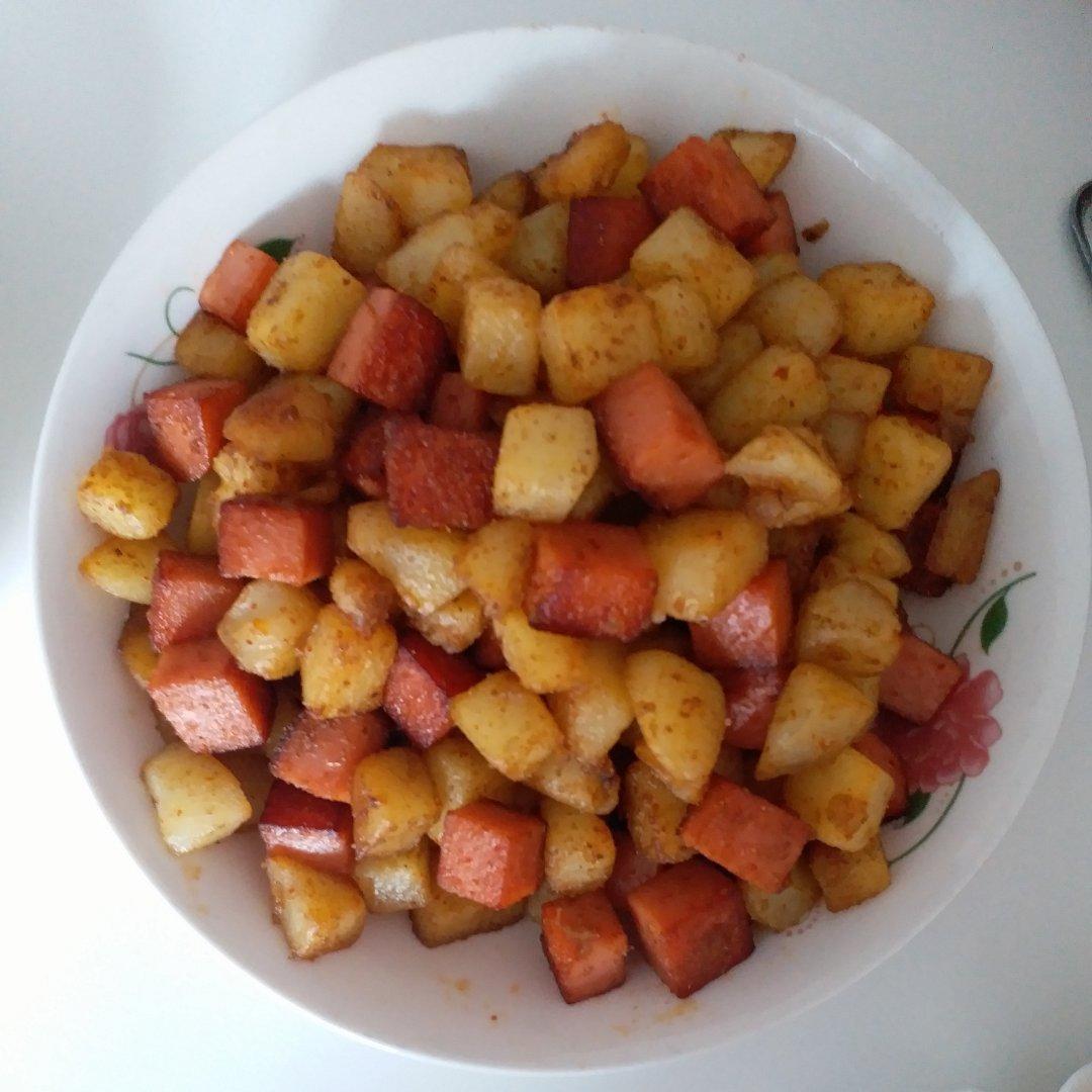孜然火腿土豆丁