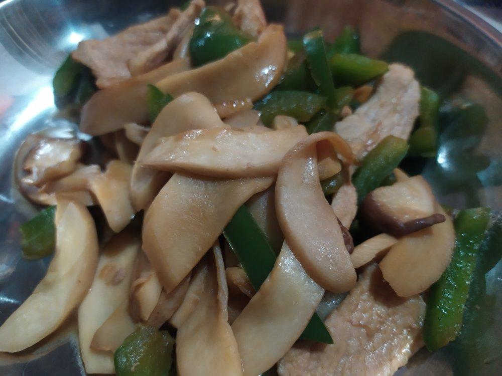 青椒杏鲍菇炒肉丝