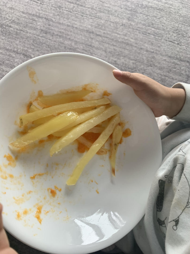 谁说孩子不能吃薯条？别人家孩子吃薯条也健康！
婴儿烤箱版薯条