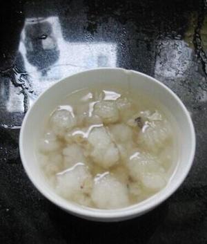 雪蛤桃胶椰奶羹的做法 步骤2