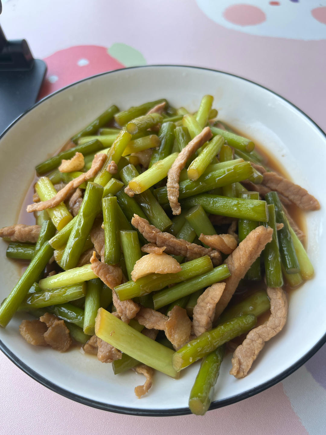 简单易做的下饭菜－蒜苔炒肉