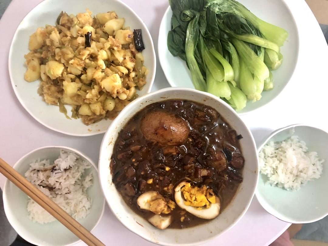 洋葱酥卤肉饭