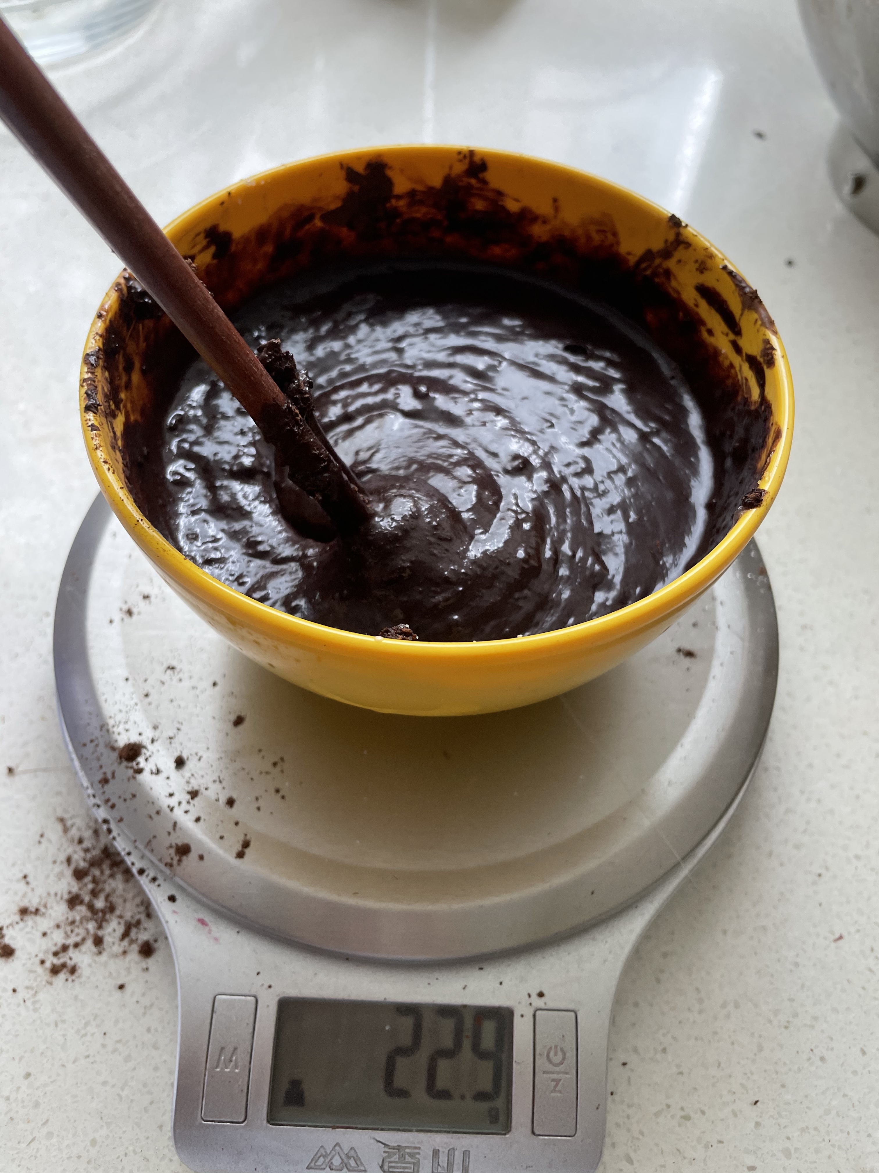 奶香味浓浓的巧克力蛋糕的做法 步骤2