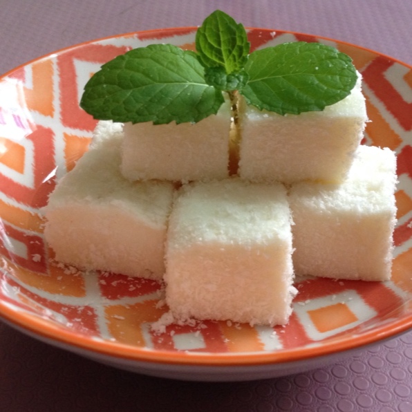 颜-3做的椰香白玉糕