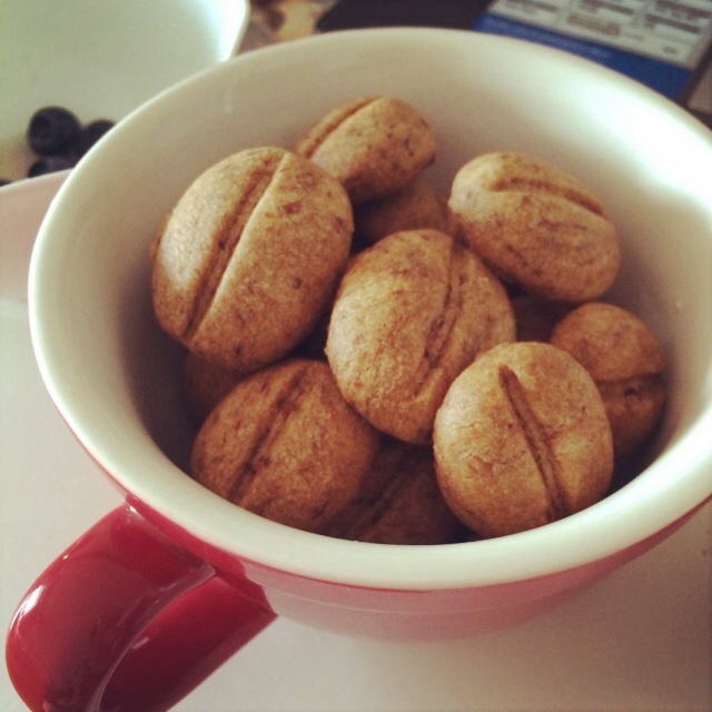 【咖啡豆豆饼干】简单的硬饼干