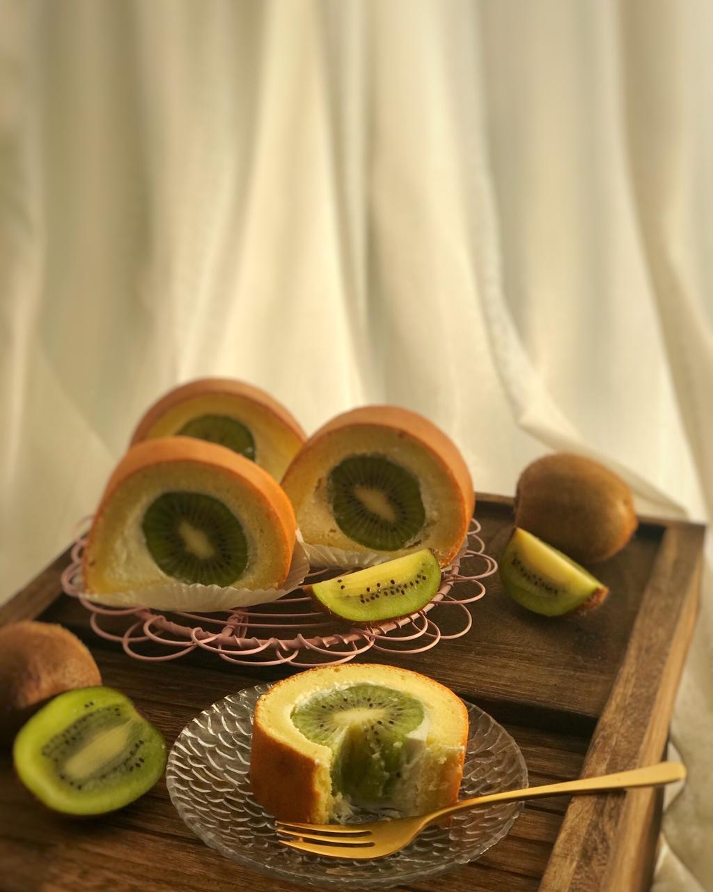 一个猕猴桃卷（蛋糕卷）
