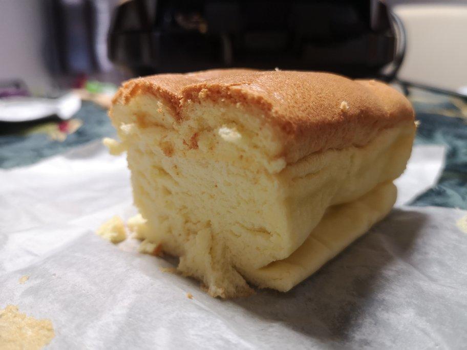 堪比柯基屁股
爆浆芝士🧀古早蛋糕