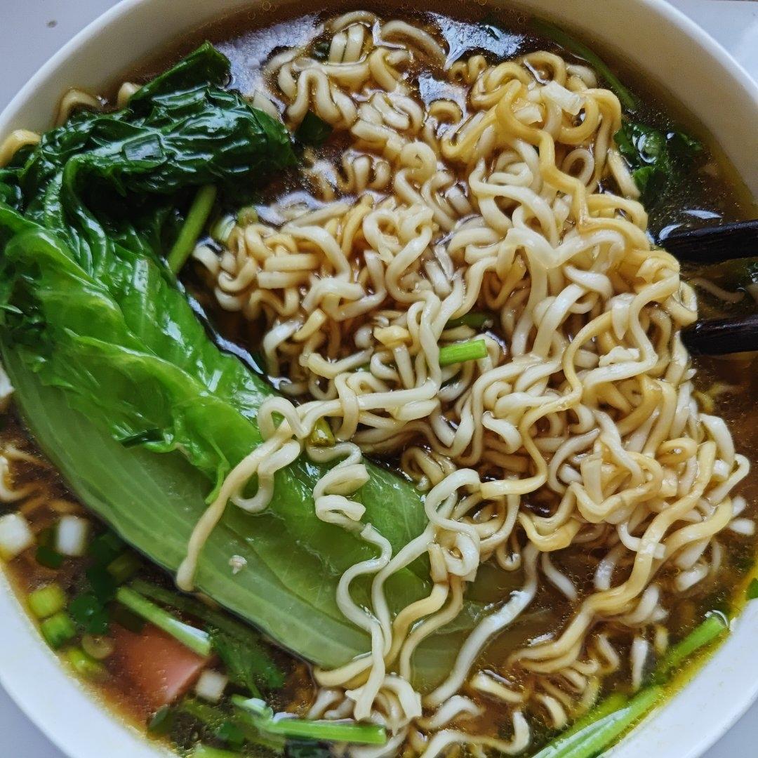 超简单的10分钟做好-热汤面