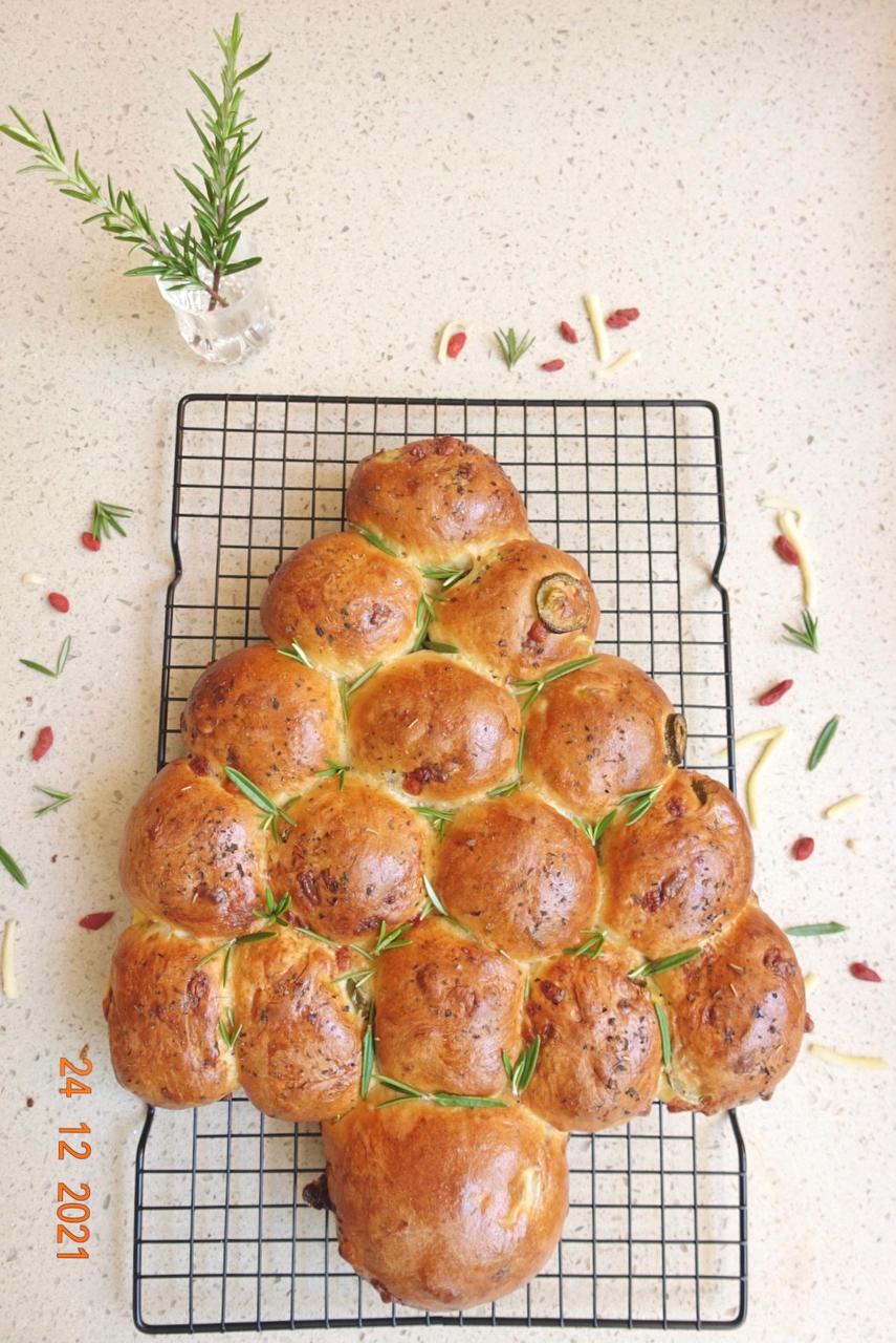 🎄手残党也能轻松凹造型的圣诞树小餐包🎄