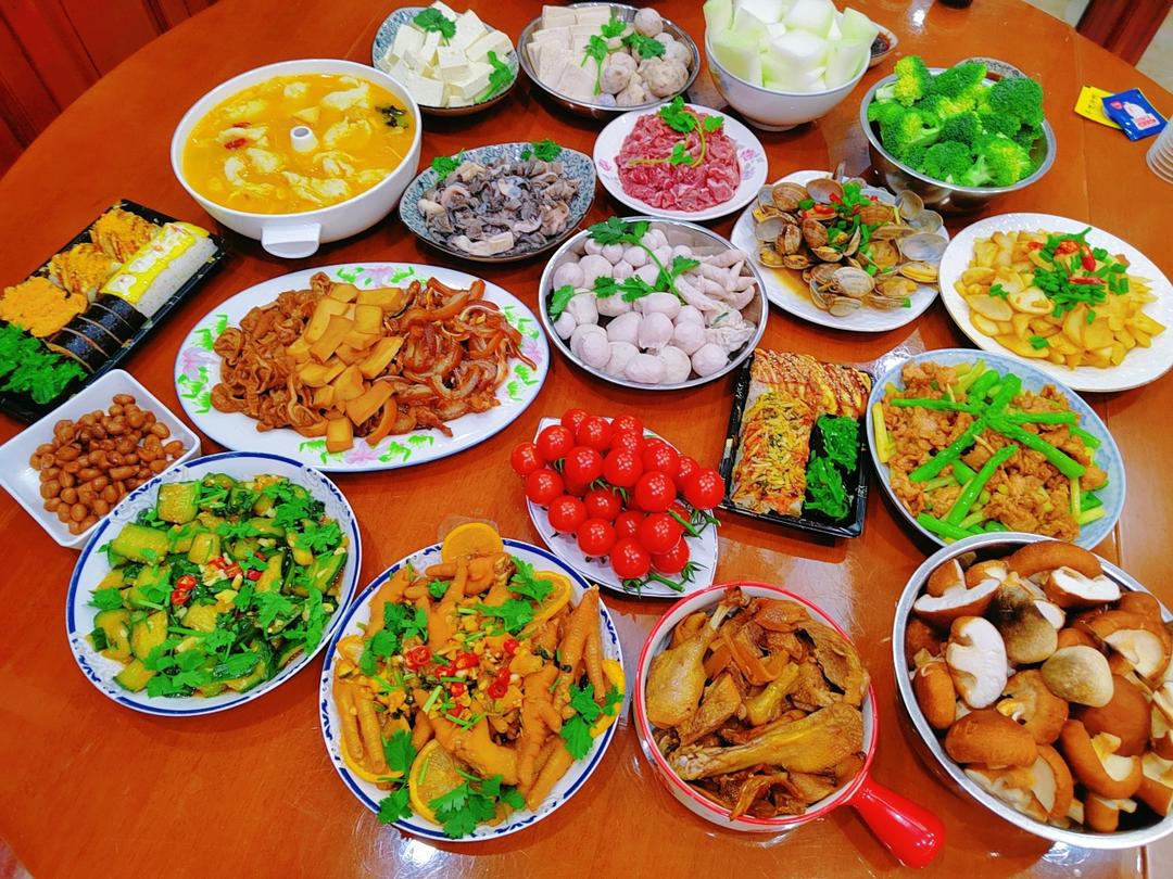 网红柠檬鸡爪，真的好吃到爆，做法十分简单