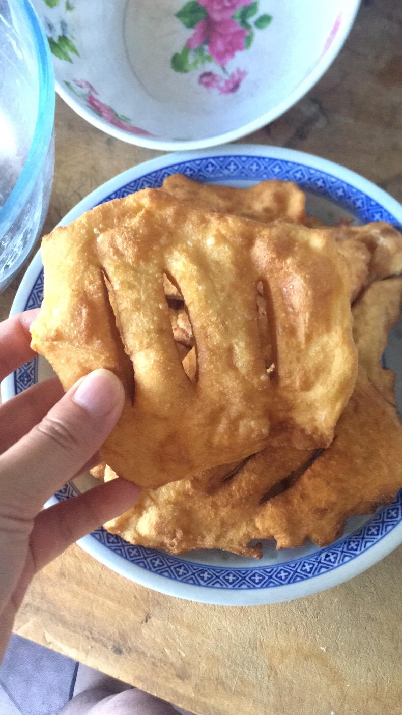 炸油饼超详细做法 做法家常 松软不油腻 附细节视频详解