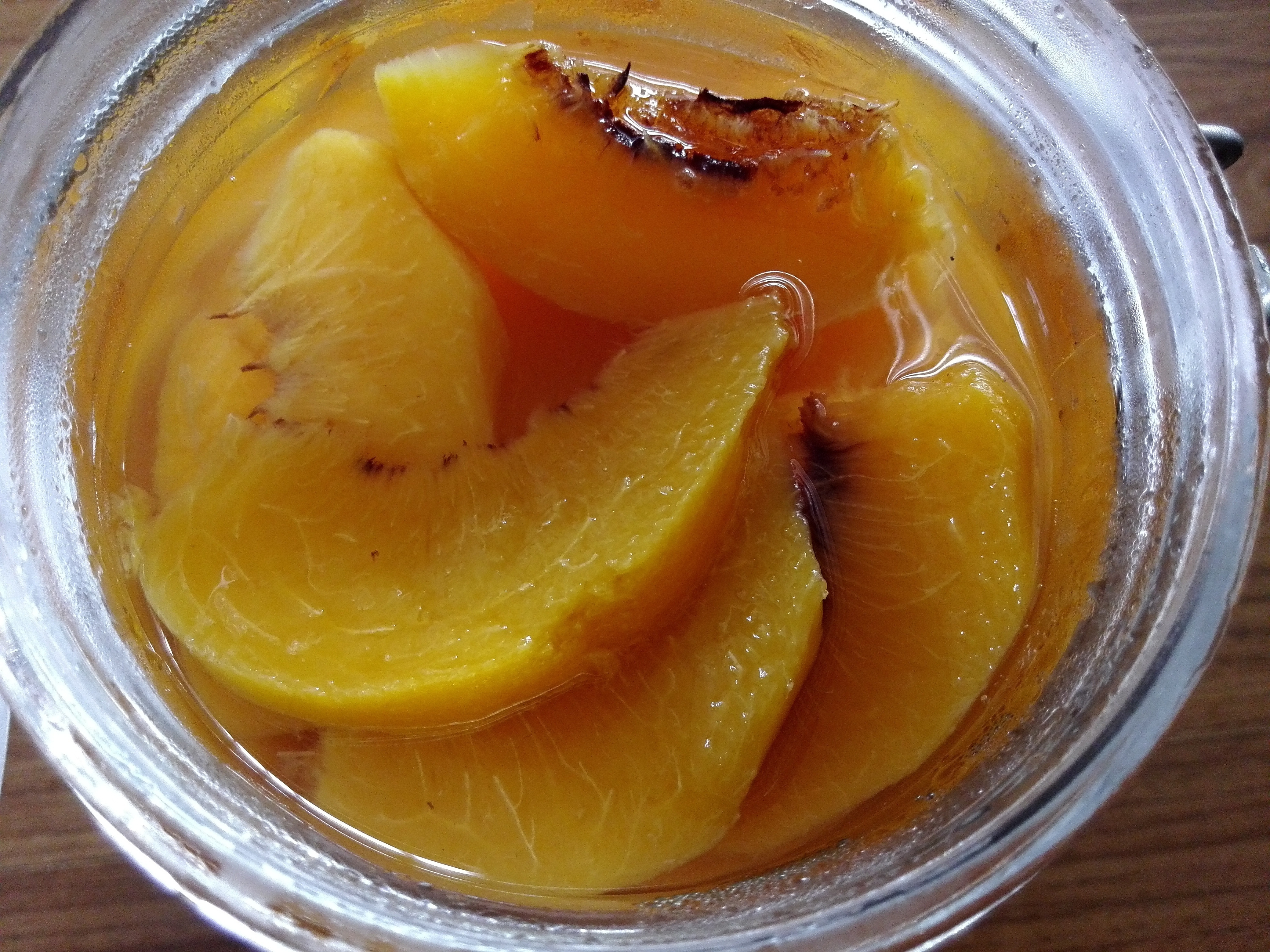 糖水黄桃的做法 步骤2