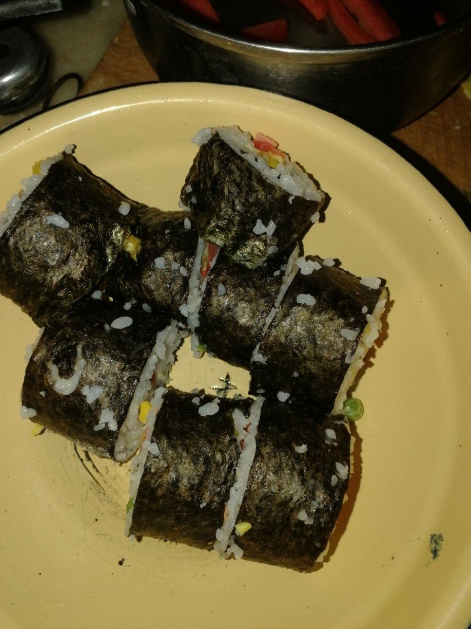 紫菜卷寿司