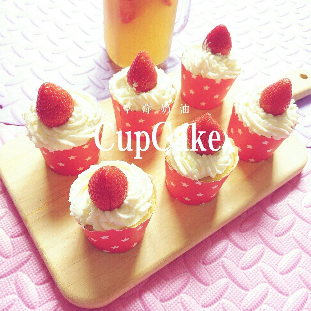 小清新草莓奶油cupcake戚风蛋糕杯