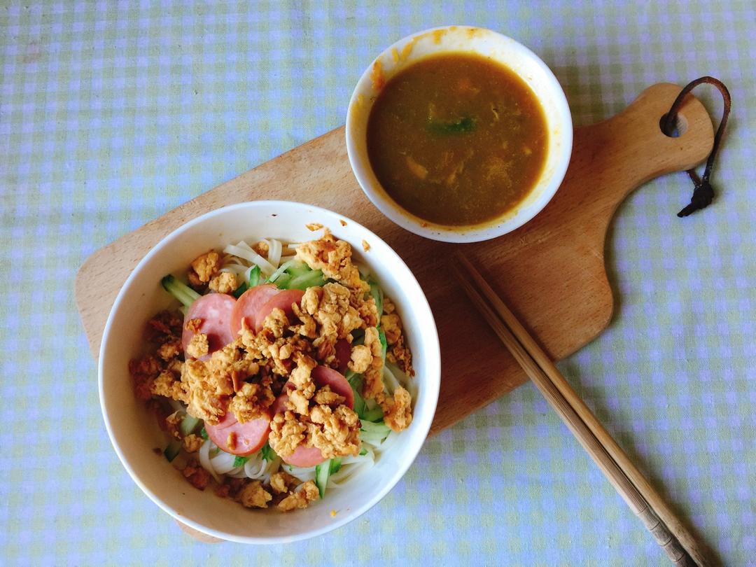 每天，叫醒我的是早餐