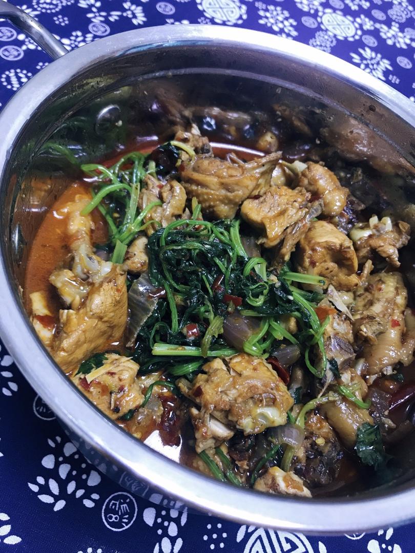 比店里好吃的重庆鸡公煲！