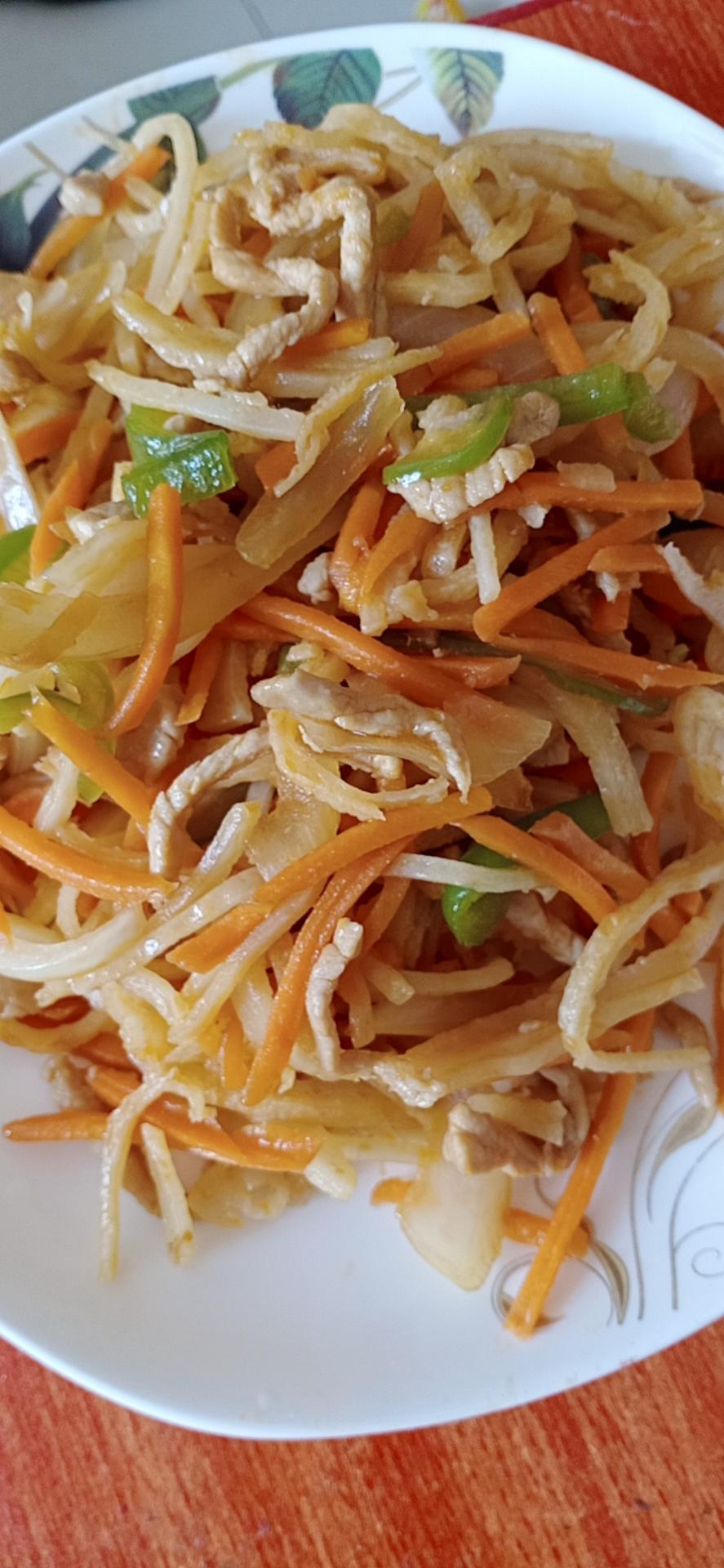 仿鱼香肉丝炒饼