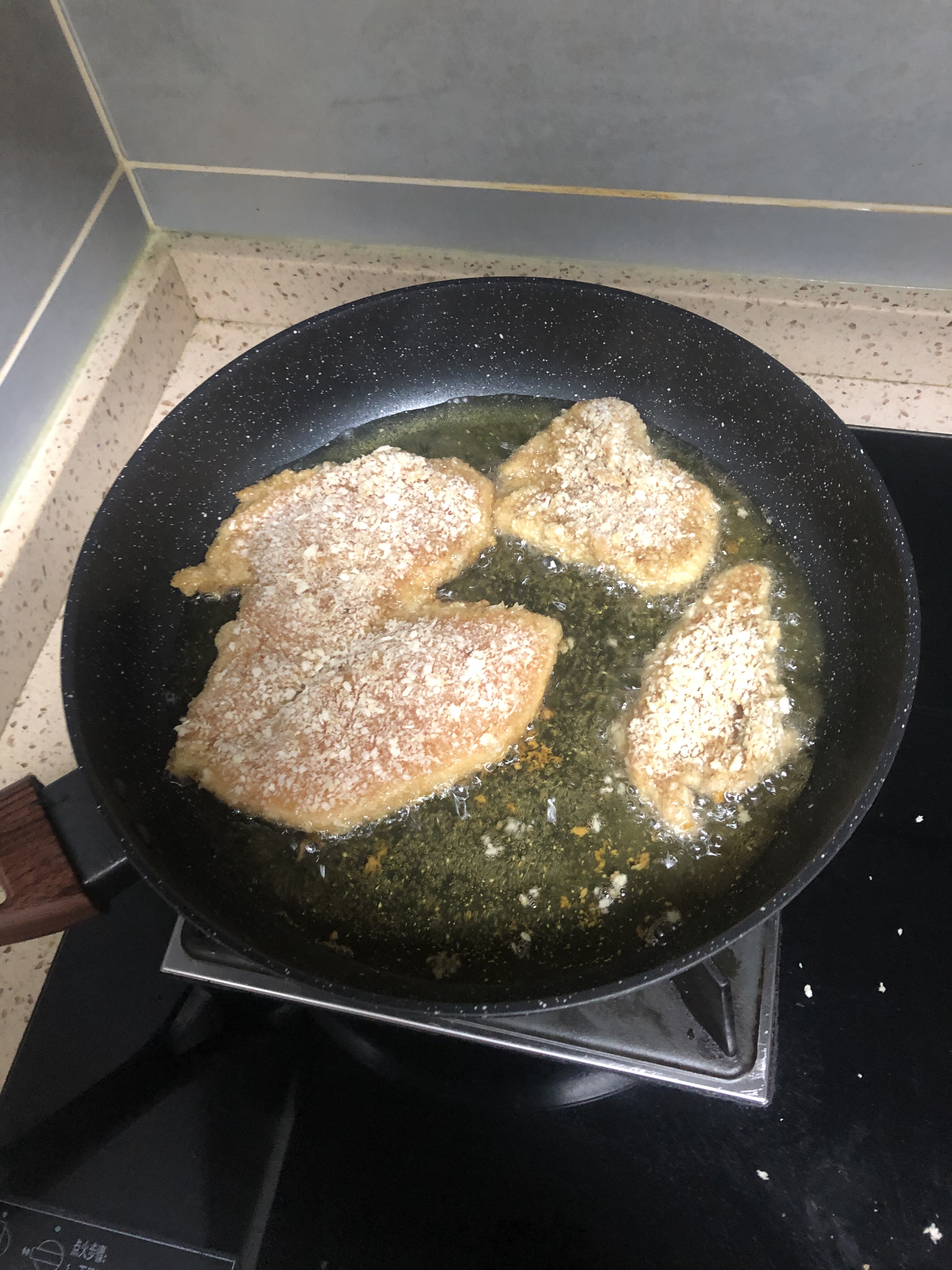 炸鸡排香煎鸡胸肉的做法