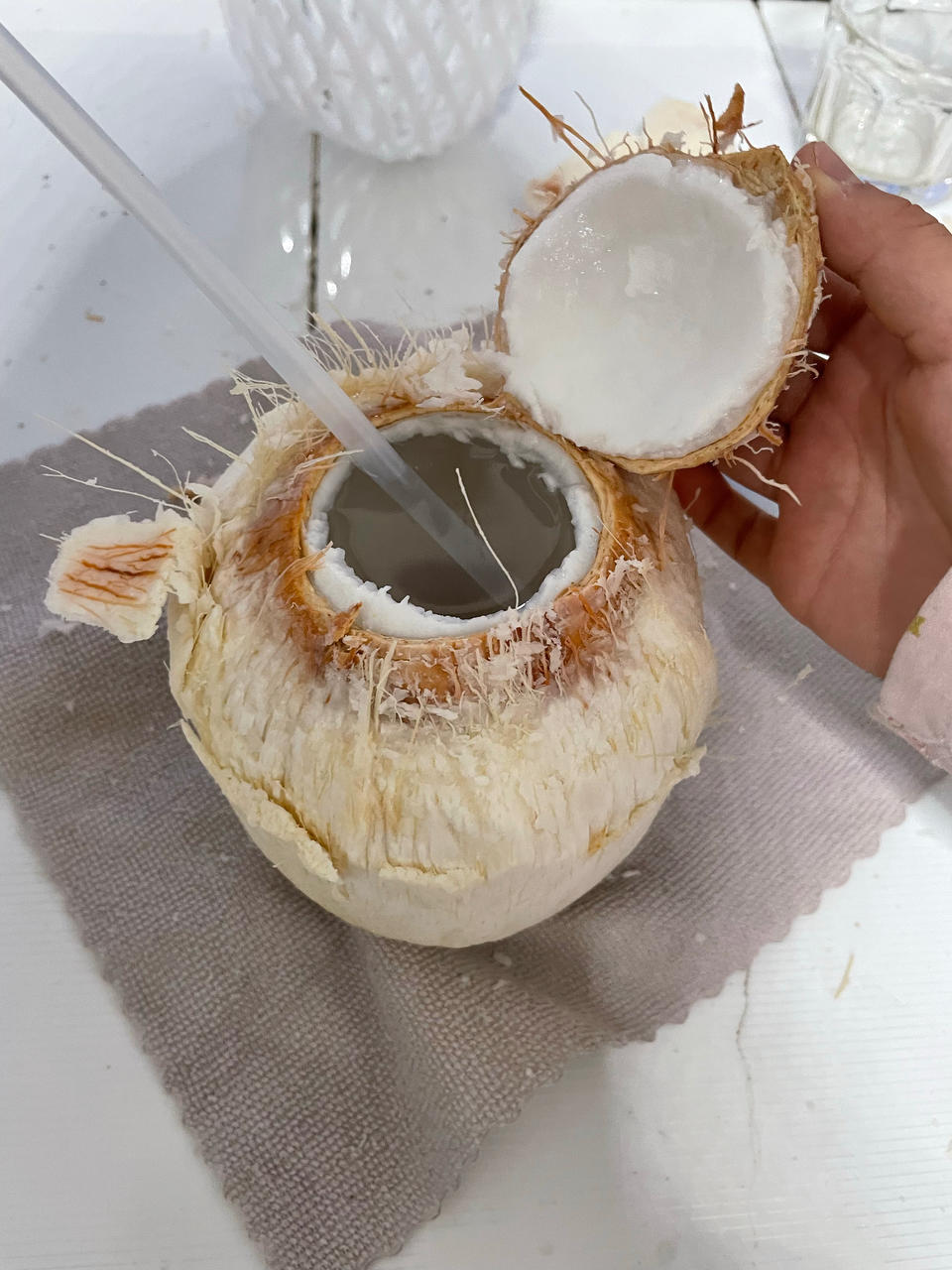 两种方法开椰子