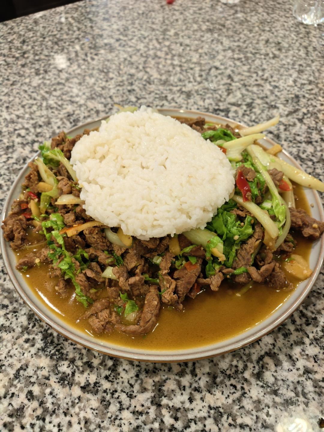 下饭神器又来了，试试这道白菜梗炒牛肉！！