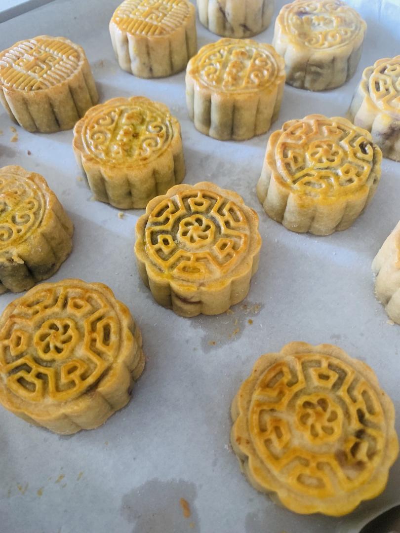 广式豆沙月饼（75克、50克、各种规格都有）