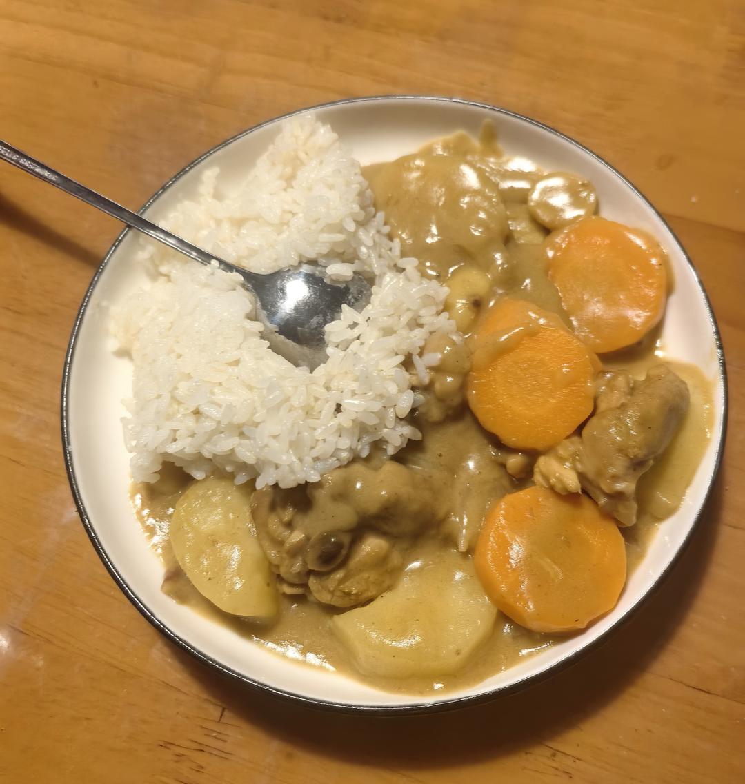日式咖喱鸡肉饭（超浓郁）