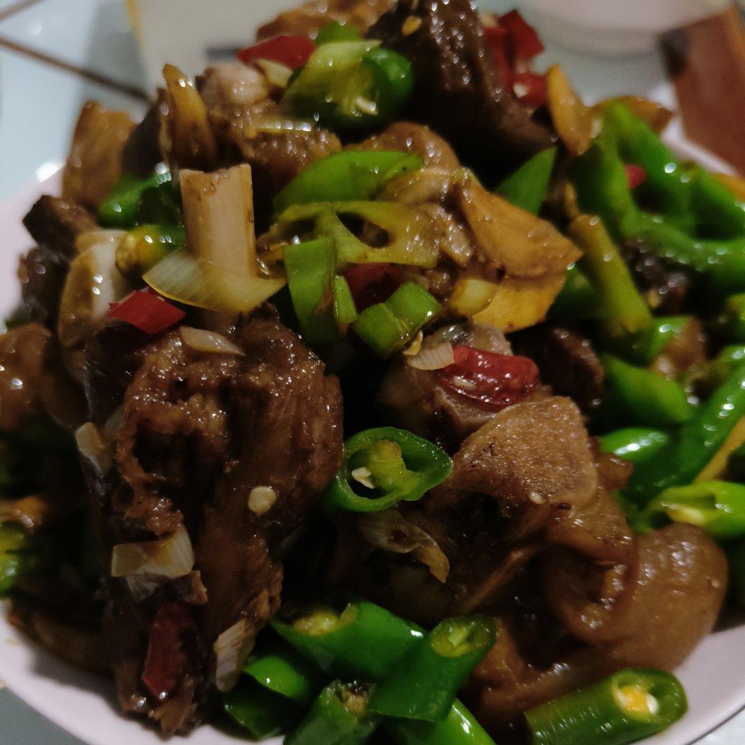 湘味辣炒猪蹄，鲜辣软糯，好吃不腻！