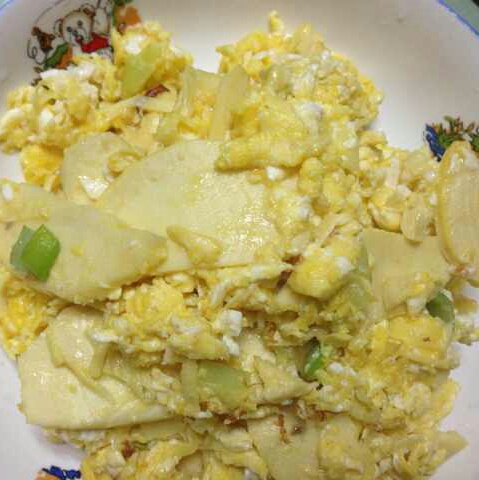 莴笋炒鸡蛋