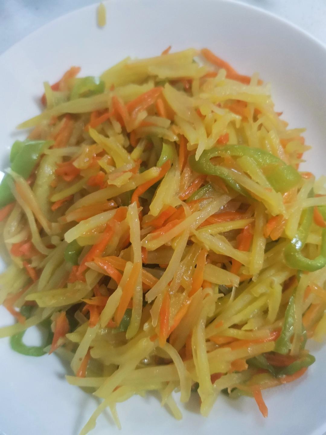 青椒胡萝卜土豆丝