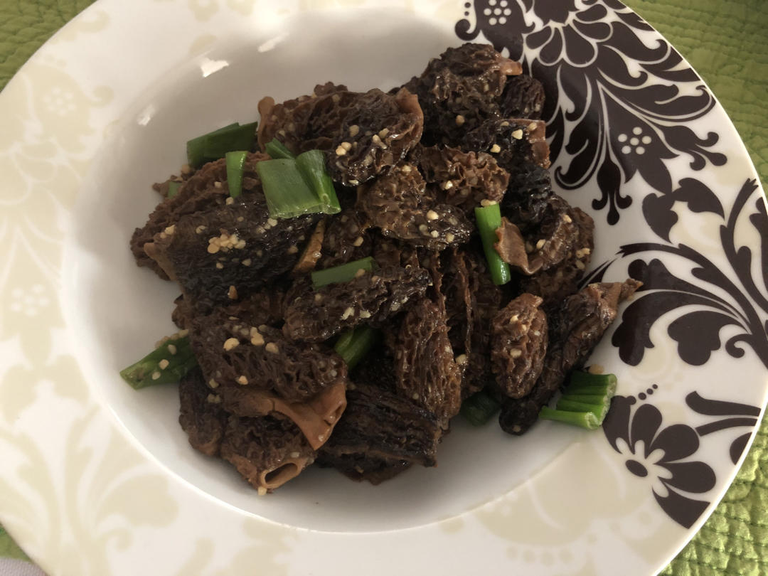 比肉好吃的素炒鲜羊肚菌