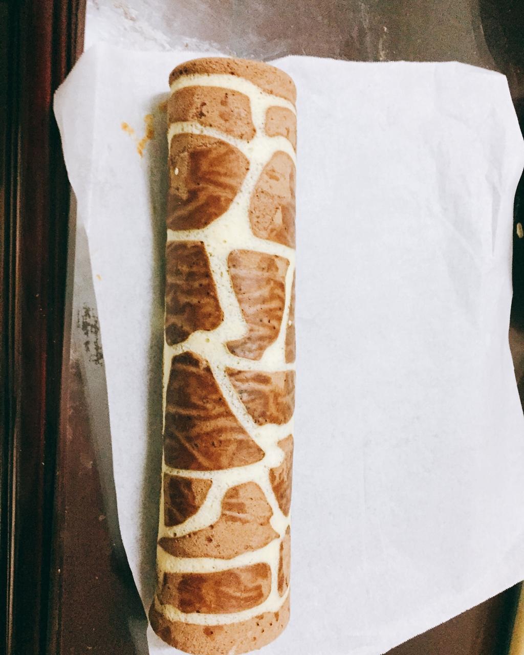 奶牛蛋糕卷+长颈鹿蛋糕卷