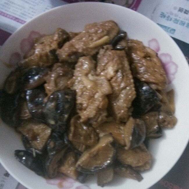 香菇炖鸡翅