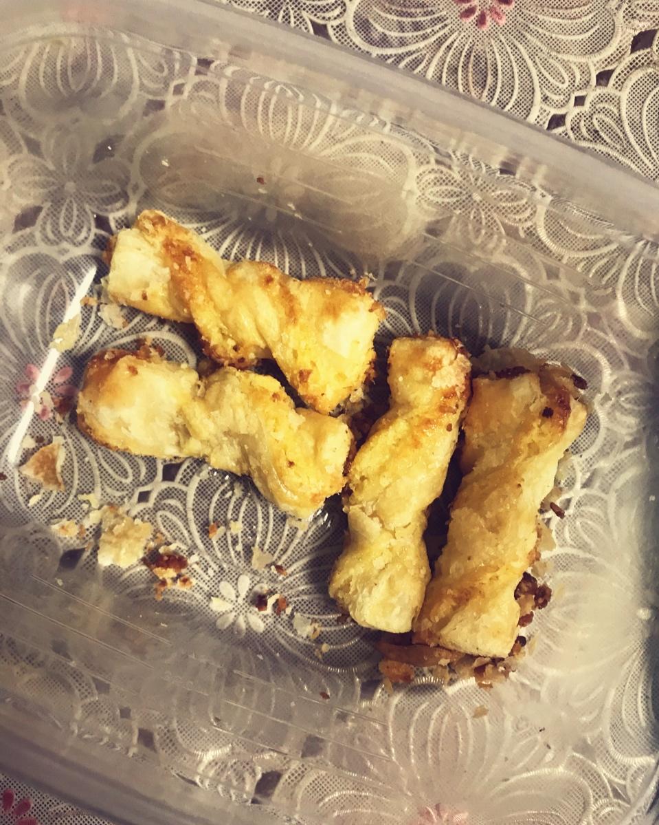 饼皮千层椰蓉酥