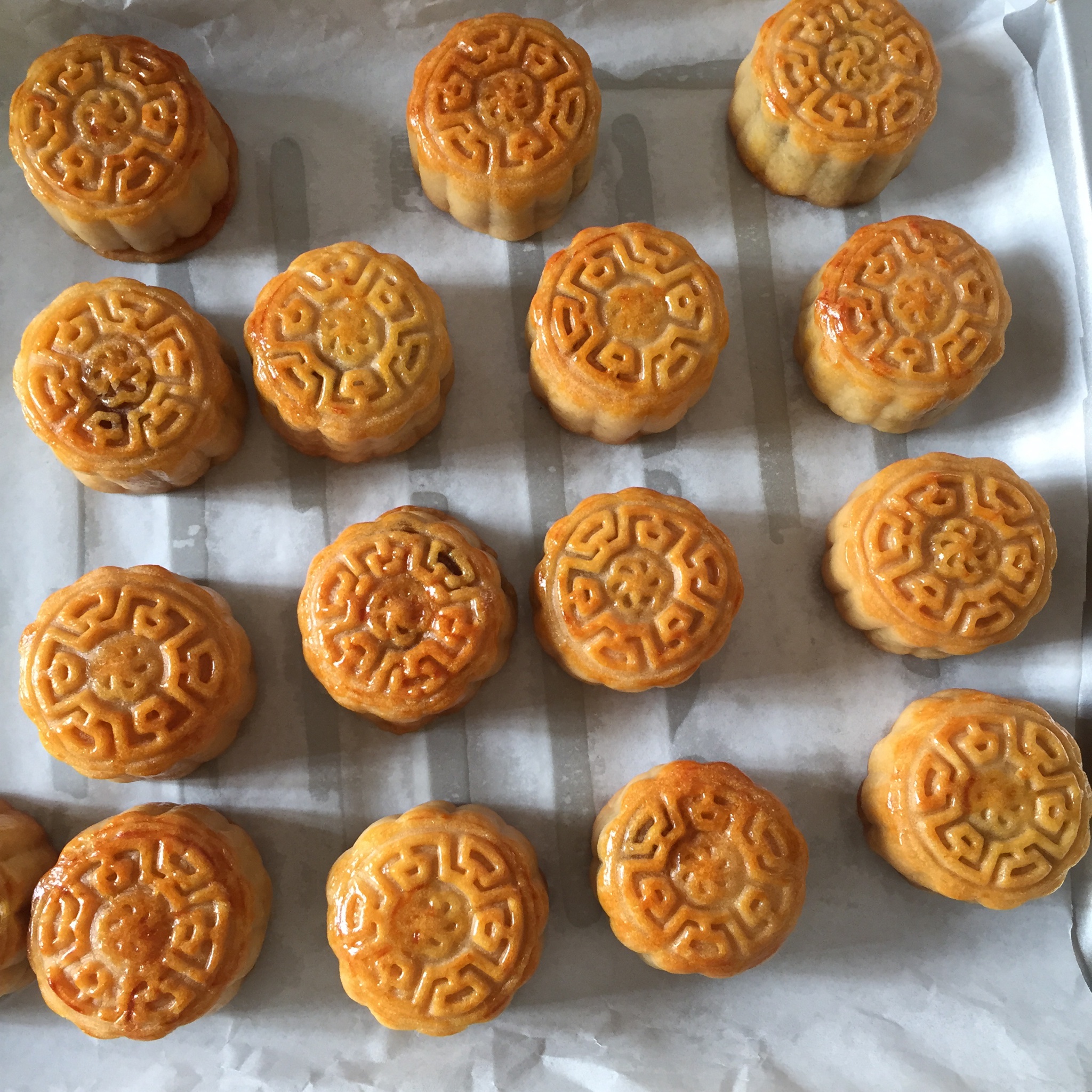 广式月饼—蛋黄莲蓉月饼