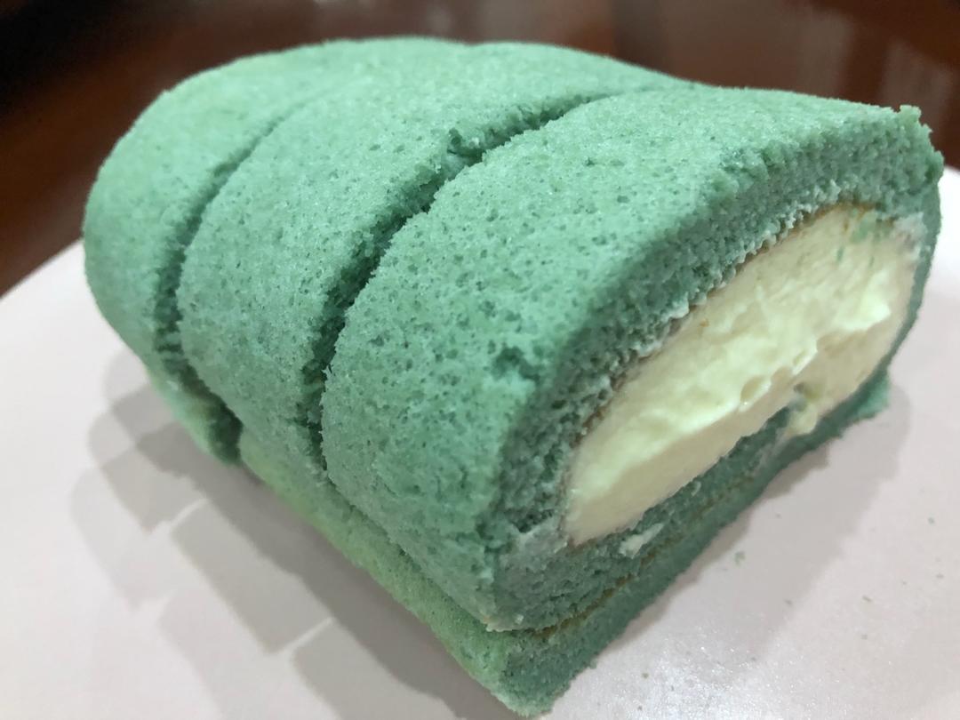 手机用户7188_o1dj做的蝶豆花奶油蛋糕卷-正反面示范